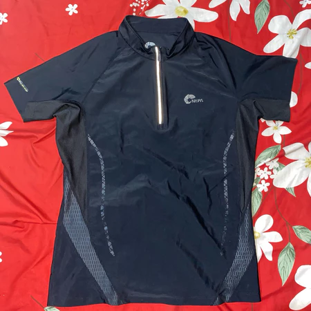 Preloved - Baju Kaos Berkerah Pria